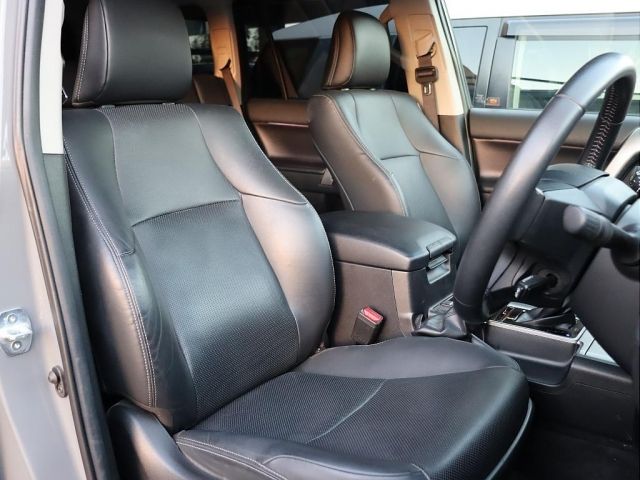 TOYOTA LANDCRUISER PRADO 2019