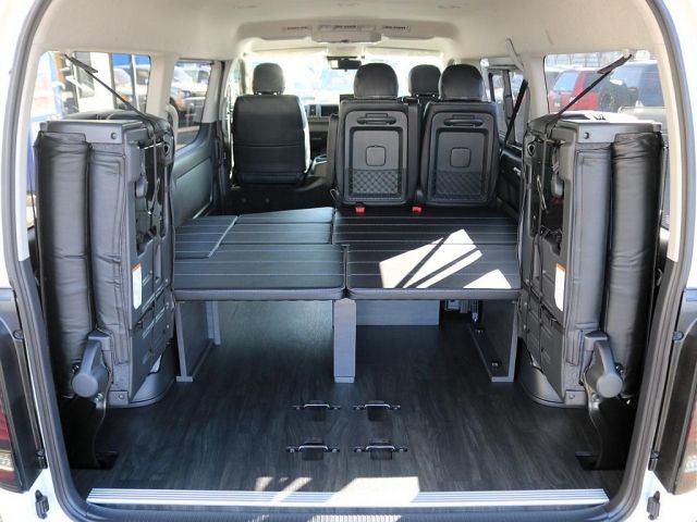 TOYOTA HIACE wagon 4WD 0