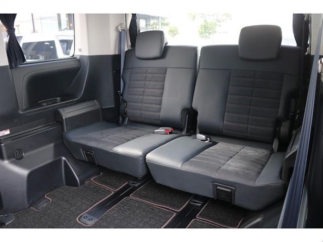 MITSUBISHI DELICA D:5 4WD 2022