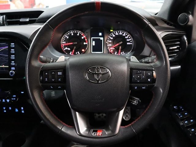 TOYOTA HILUX 4WD 2023