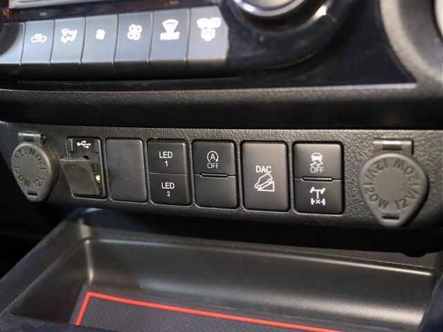 TOYOTA HILUX 4WD 2023