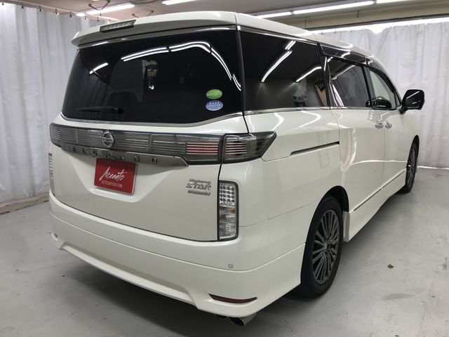 NISSAN ELGRAND 2015