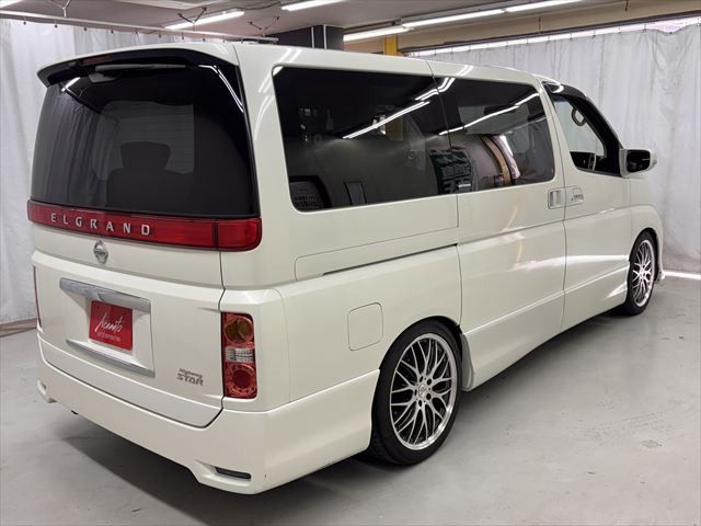 NISSAN ELGRAND 2006