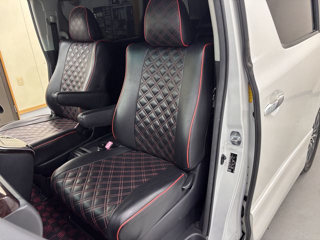 TOYOTA VELLFIRE 2011