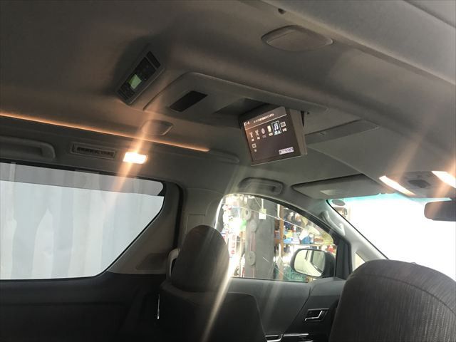 TOYOTA VELLFIRE  HYBRID 4WD 2012