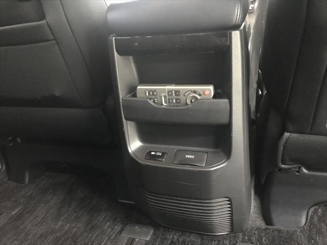 TOYOTA VELLFIRE  HYBRID 4WD 2012