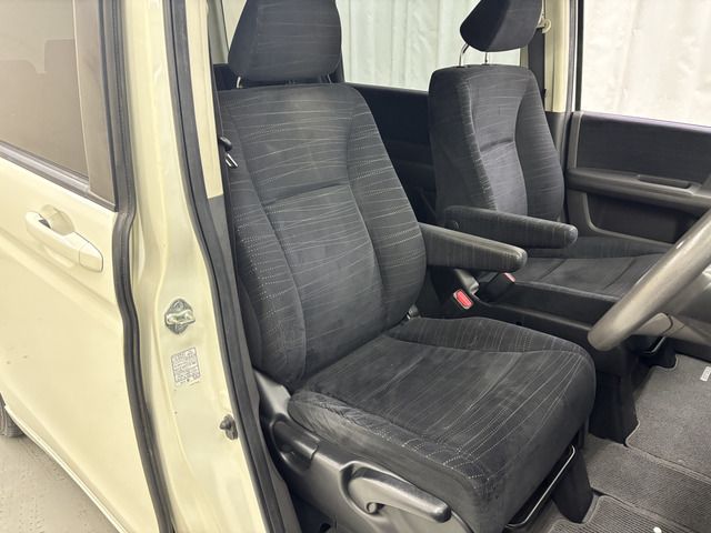 HONDA STEPWAGON 2010