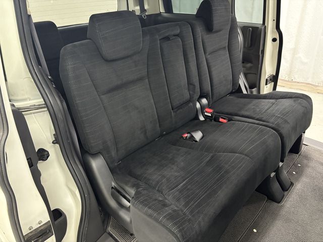 HONDA STEPWAGON 2010