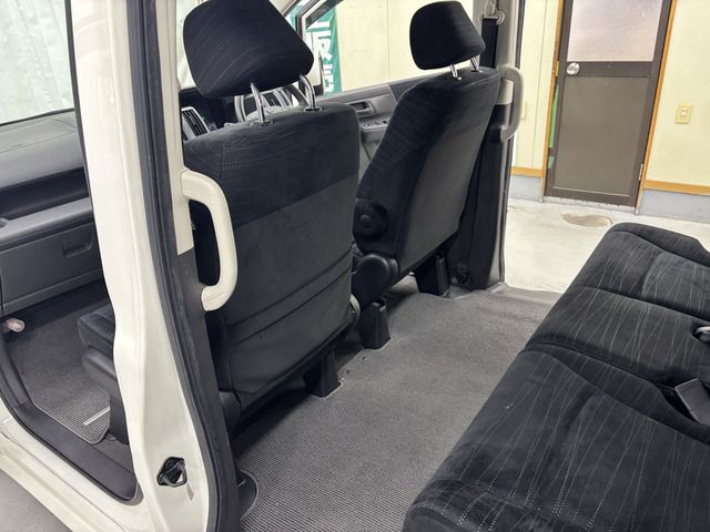 HONDA STEPWAGON 2010