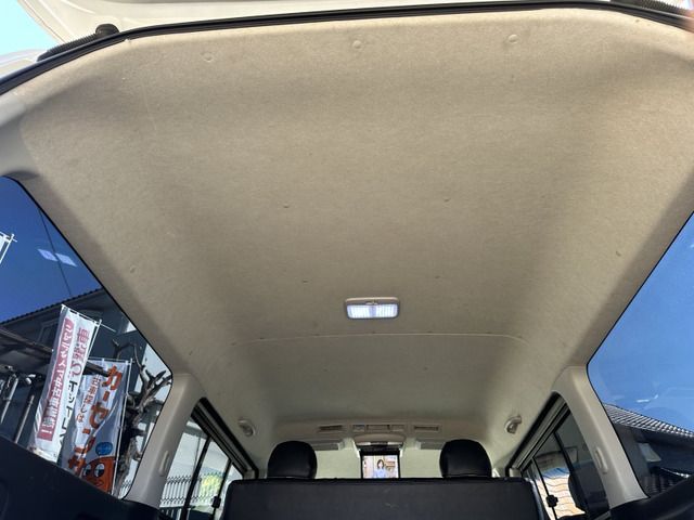 TOYOTA HIACE van 2WD 2011