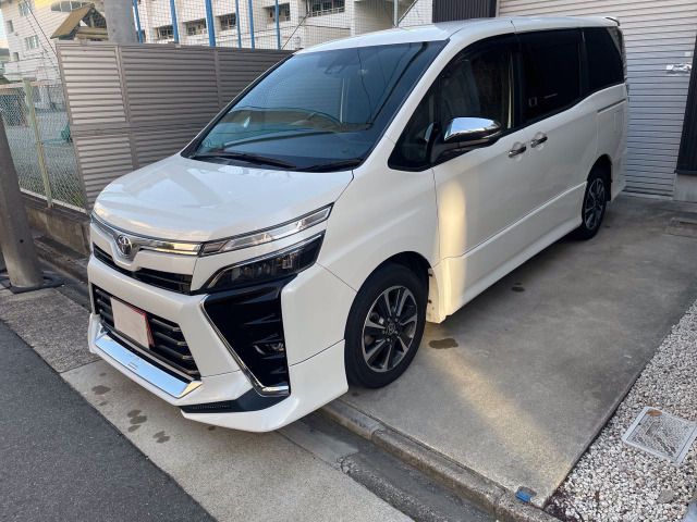 TOYOTA VOXY 2020