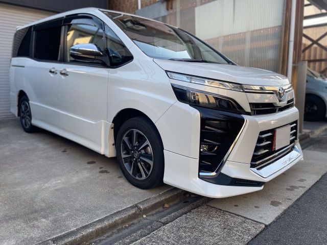 TOYOTA VOXY 2020