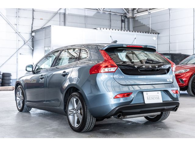 VOLVO VOLVO V40 2013