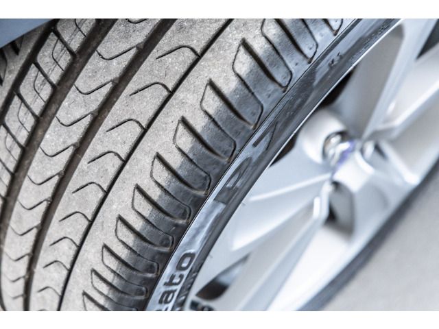 VOLVO VOLVO V40 2013