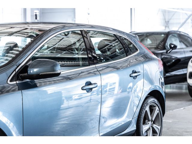 VOLVO VOLVO V40 2013