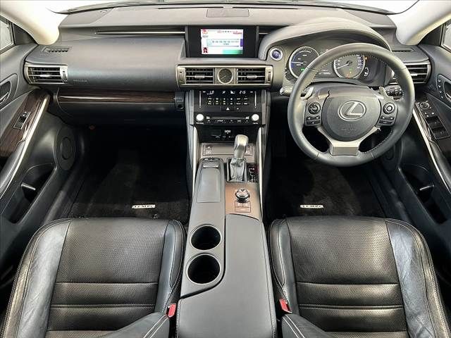 TOYOTA LEXUS IS300h 2013