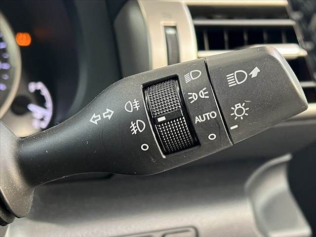 TOYOTA LEXUS IS300h 2013