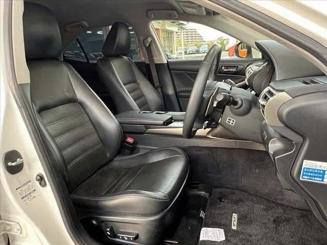 TOYOTA LEXUS IS300h 2013