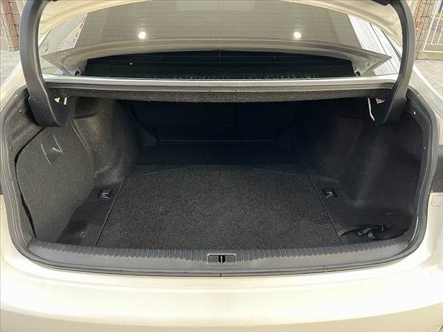 TOYOTA LEXUS IS300h 2013