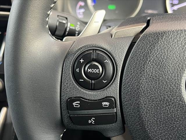 TOYOTA LEXUS IS300h 2013