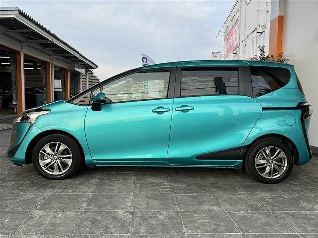TOYOTA SIENTA 2019