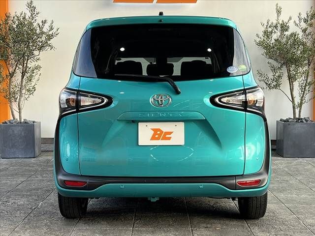 TOYOTA SIENTA 2019