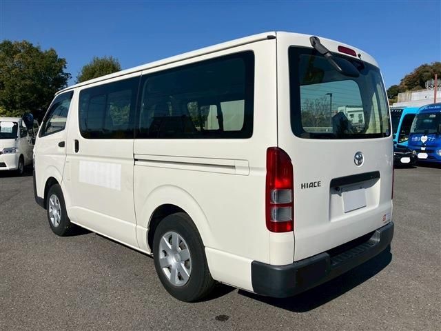 TOYOTA HIACE van 2WD 2019
