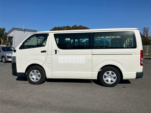 TOYOTA HIACE van 2WD 2019