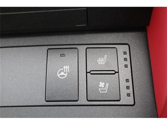 TOYOTA LEXUS RC300h 2021