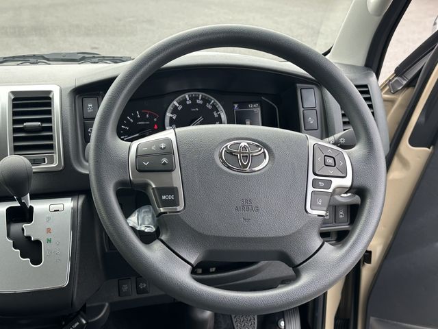 TOYOTA HIACE van 2WD 2025