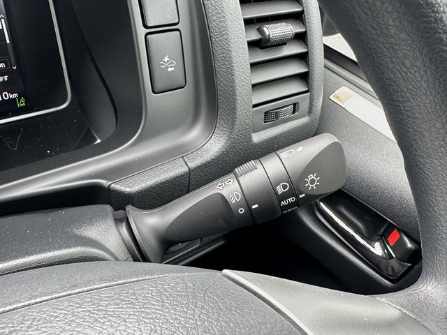 TOYOTA HIACE van 2WD 2025