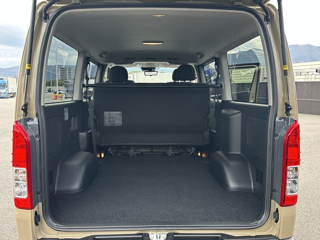 TOYOTA HIACE van 2WD 2025