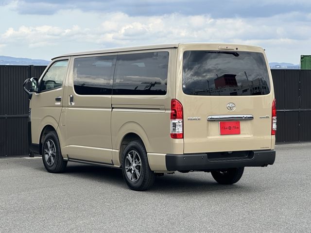 TOYOTA HIACE van 2WD 2025