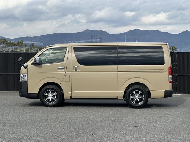 TOYOTA HIACE van 2WD 2025