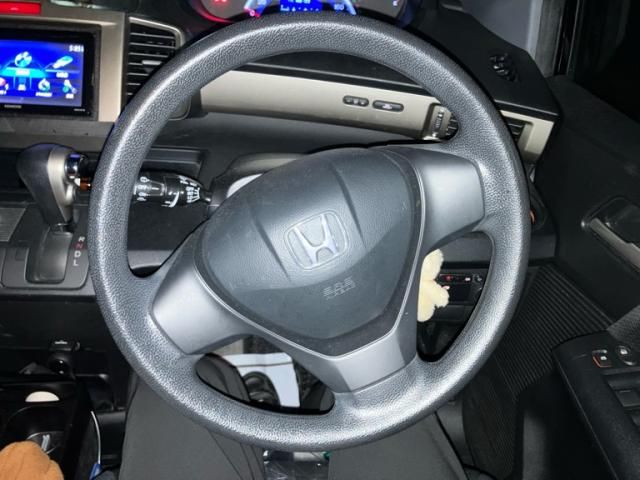 HONDA FREED Spike 2011