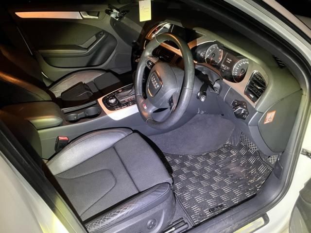 AUDI AUDI A4 AVANT 2010