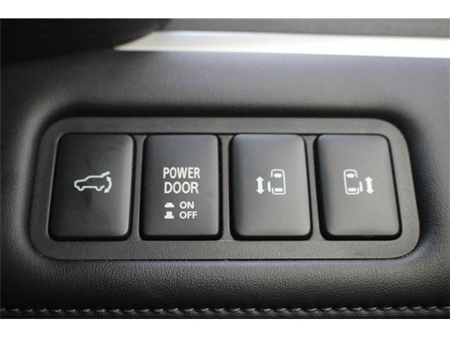 MITSUBISHI DELICA D:5 4WD 2023