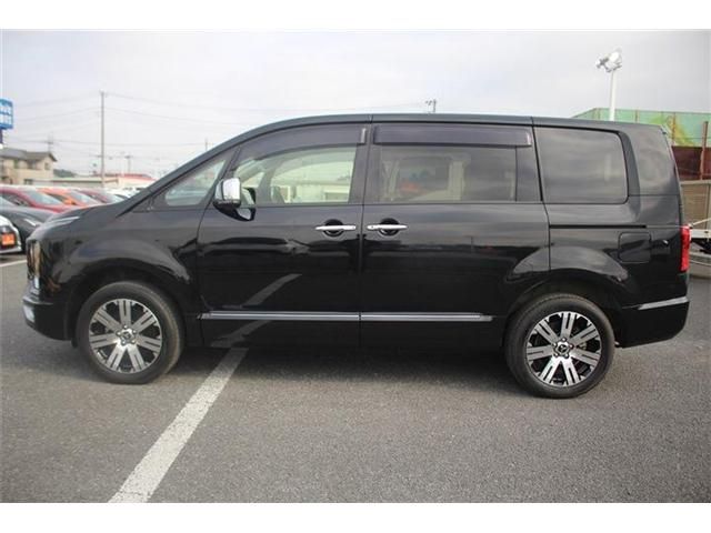 MITSUBISHI DELICA D:5 4WD 2023