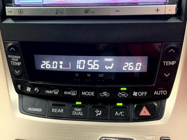 TOYOTA VELLFIRE 2014