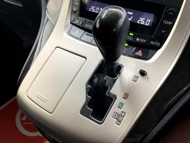 TOYOTA VELLFIRE 2014