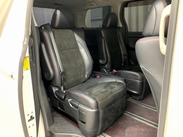 TOYOTA VELLFIRE 2014