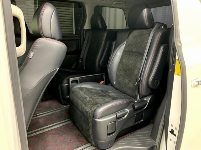 TOYOTA VELLFIRE 2014