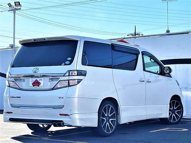 TOYOTA VELLFIRE 2012
