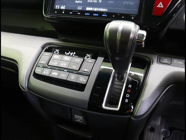 HONDA STEPWAGON SPADA 2016