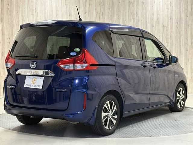 HONDA FREED HYBRID 2016