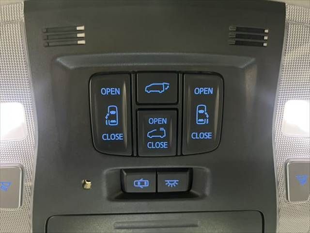 TOYOTA VELLFIRE 2015