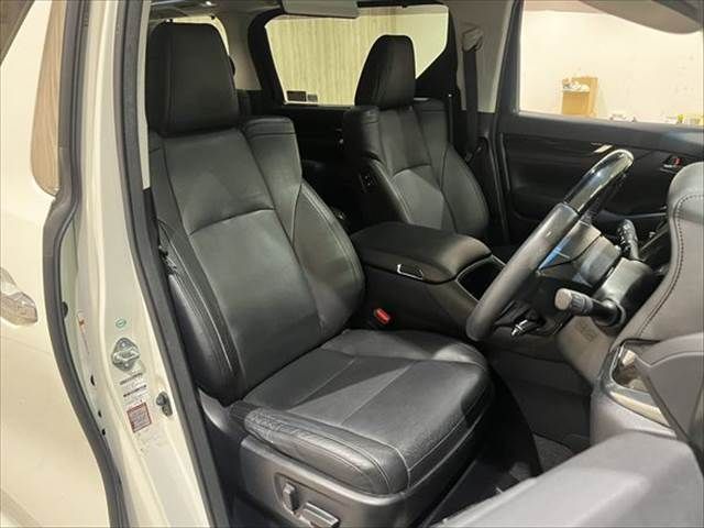 TOYOTA VELLFIRE 2015