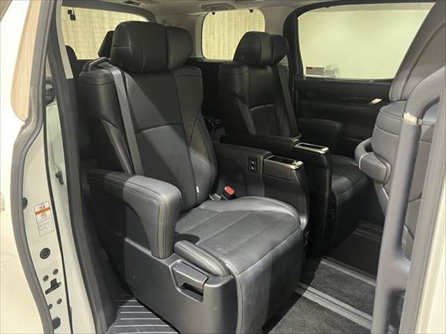 TOYOTA VELLFIRE 2015