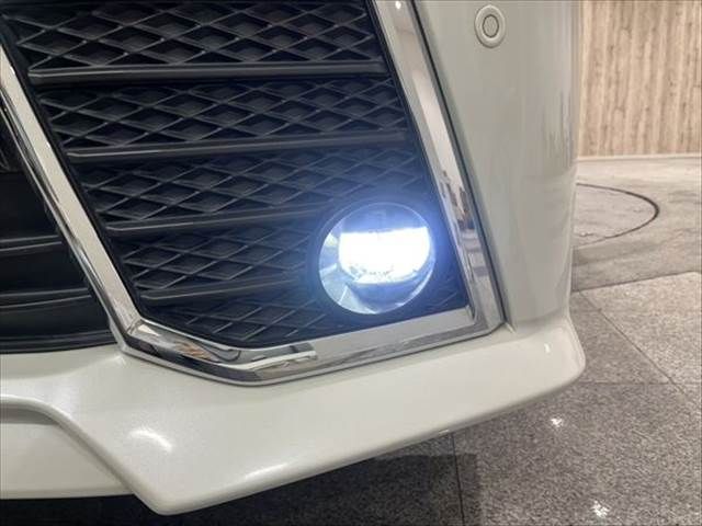 TOYOTA VELLFIRE 2015