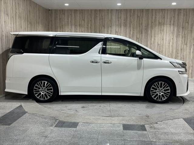 TOYOTA VELLFIRE 2015